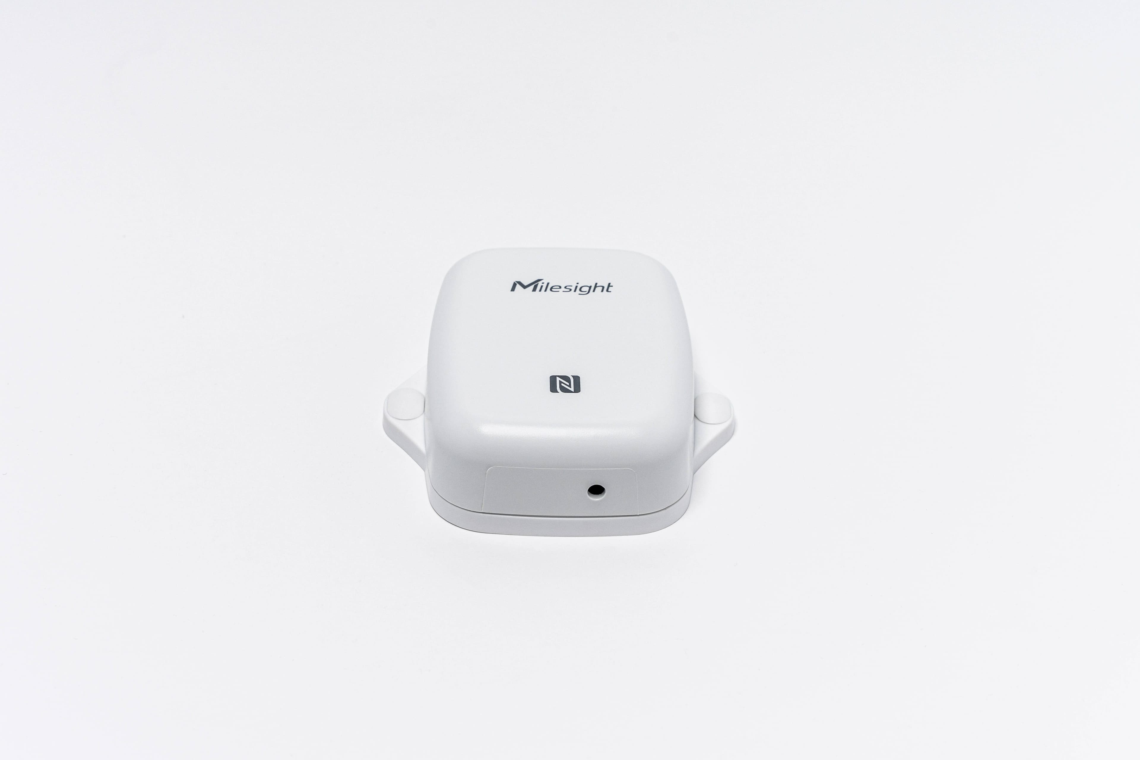 Sensor de temperatura y humedad LoRaWAN EM300-TH-915M exterior